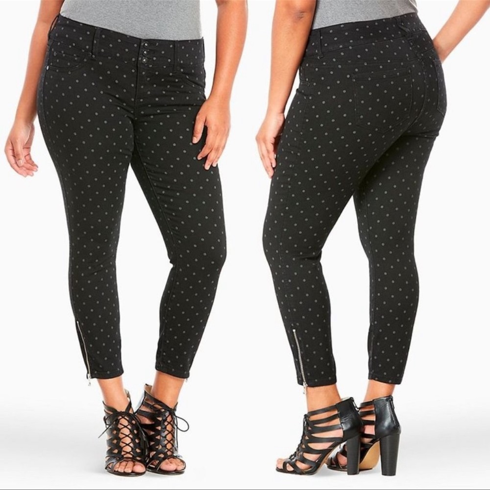 TORRID STILETTO ZIP JEGGINGS - BLACK WASH WITH POLKA DOT PRINT